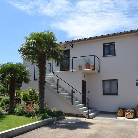 Apartments Aki Malinska Zewnętrze zdjęcie