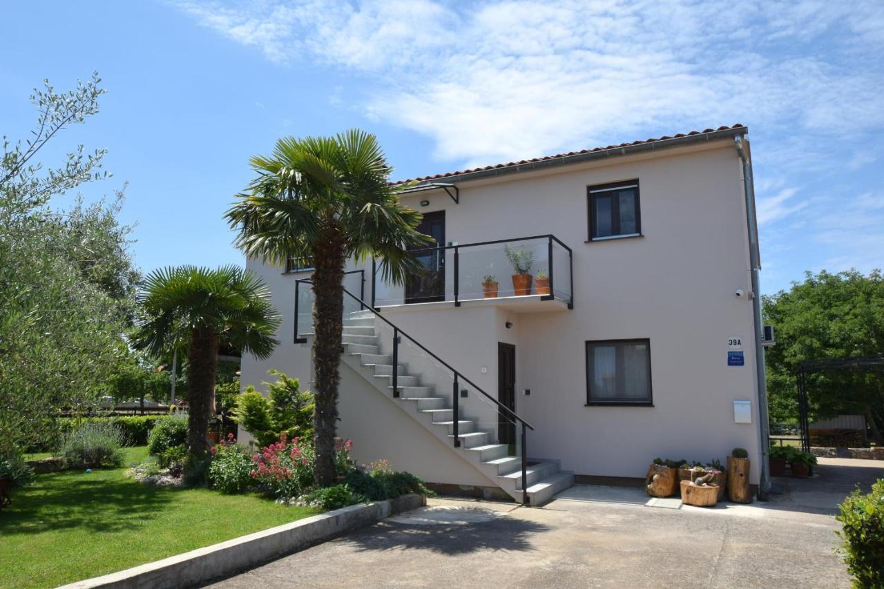 Apartments Aki Malinska Zewnętrze zdjęcie